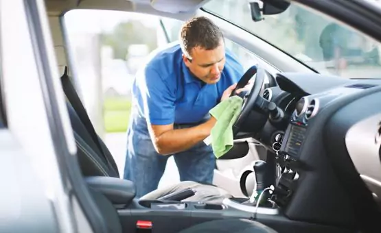 car polishing service near Al Quoz